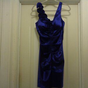 MIDNITE BLUE PURPLEY FITTED RUCHED SATIN SHEATHE ROSETTES DRESS 10